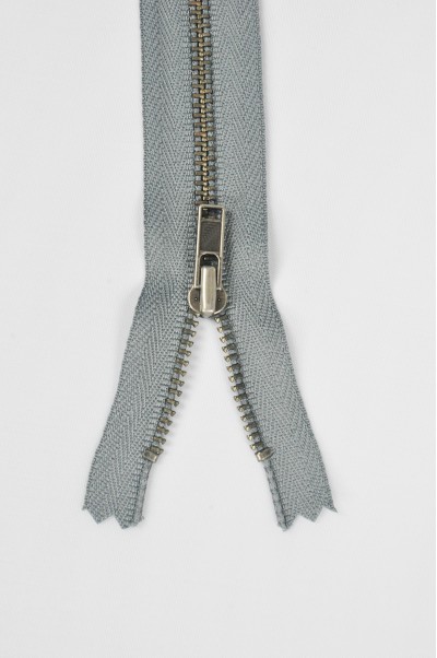 ZIP057 1號拉鏈 成衣單頭拉鏈款式  紅古銅牙拉鏈款式   密尾拉鏈 不設單獨拉鍊訂購 側面照